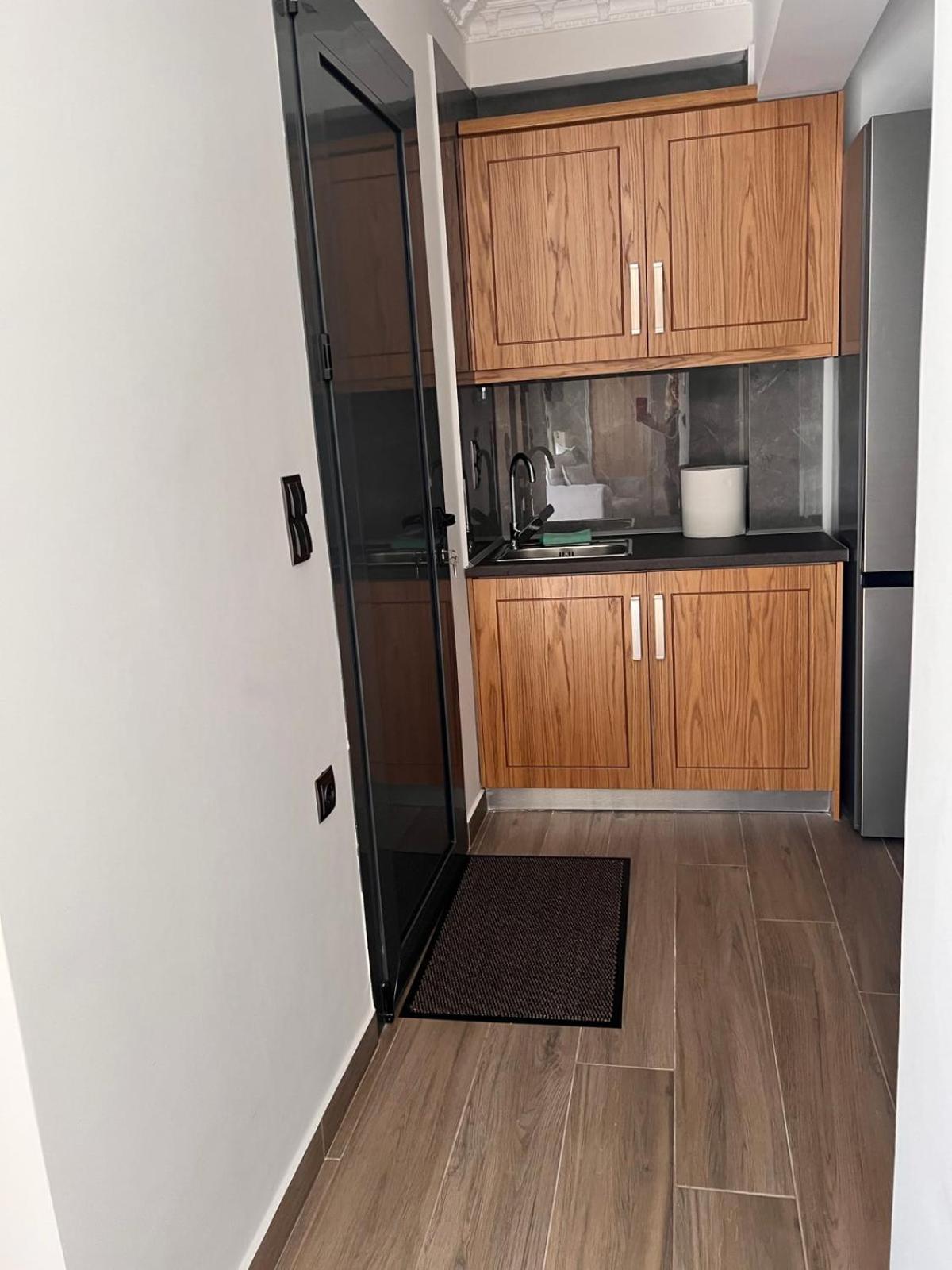 Kontis' Deluxe Furnished Apartment Loutráki Exteriör bild